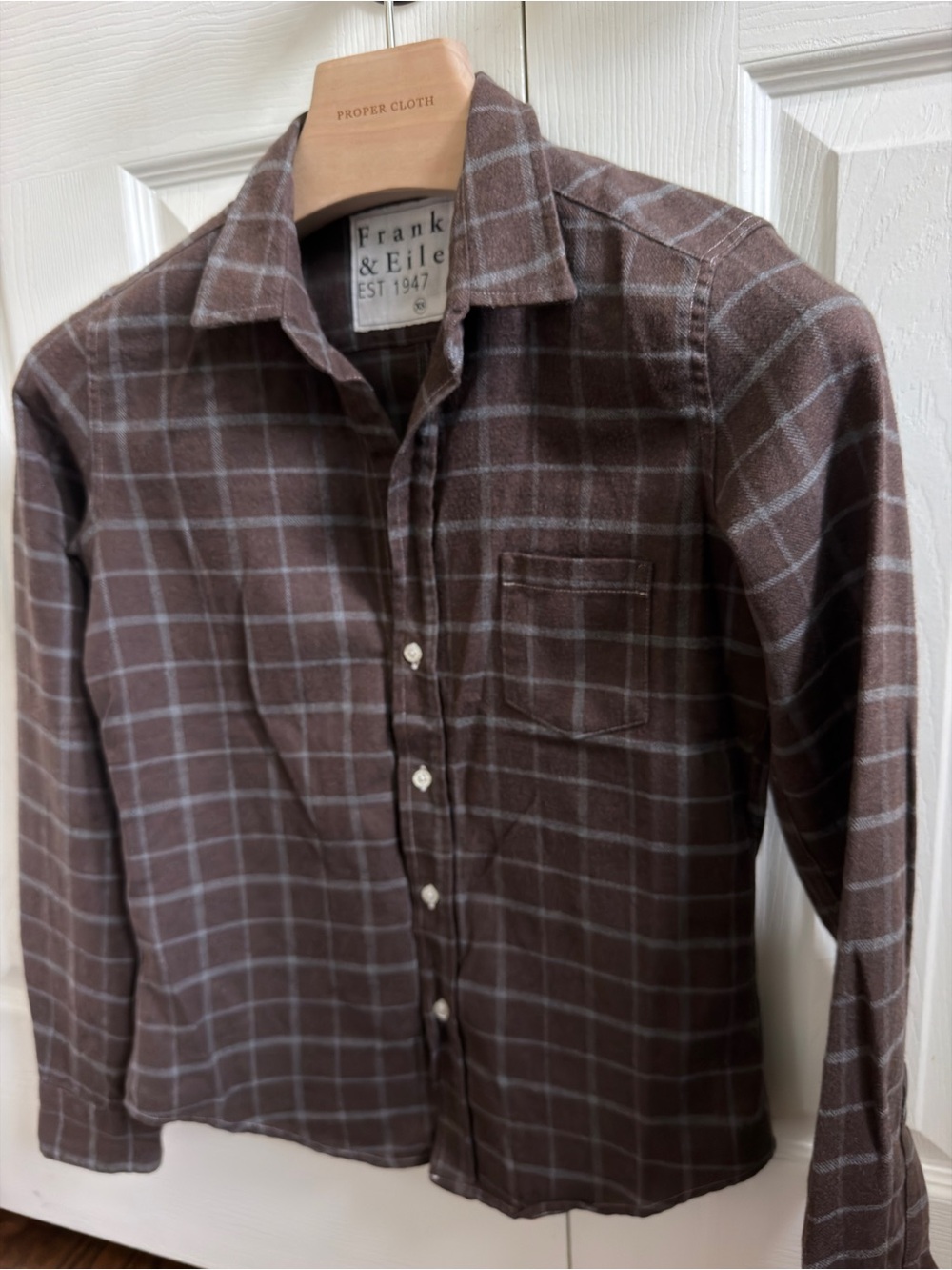Frank & Eileen Shirt size XS
